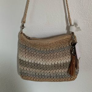 Crochet bag with convertible strap